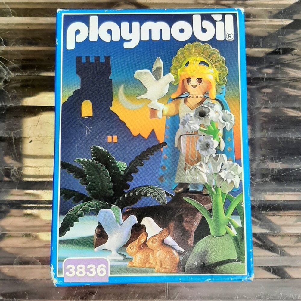Playmobil # 3836 Enchanted Fairy Maiden w/Flowers, Vintage, 1996, Malta NOS NIB